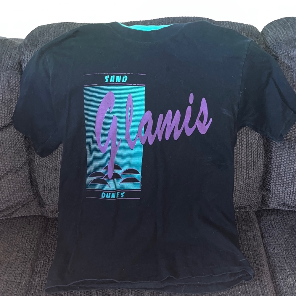 Glamis Sand Dunes Nostalgic Black and Purple Graphic Tee